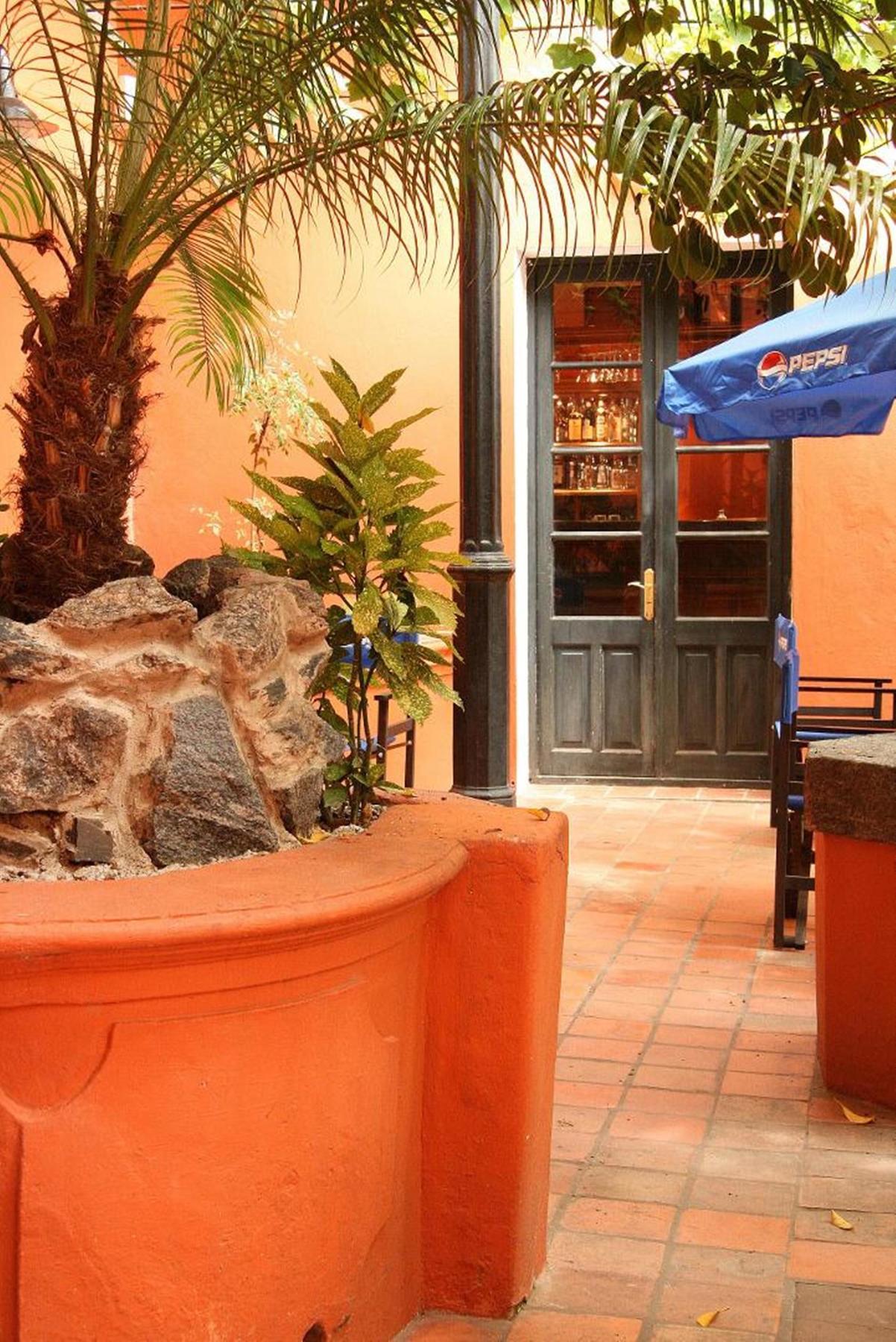 Hotel Beltran Colonia del Sacramento Exterior photo